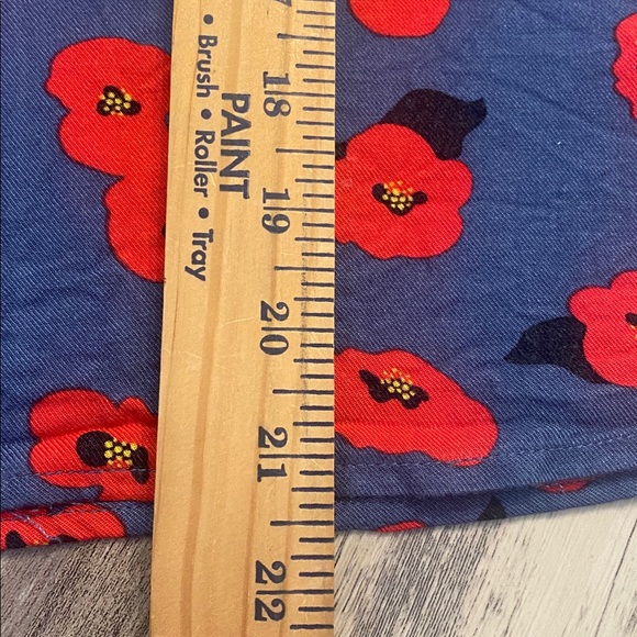 Companies Fantastica Poppy L/S Grey Red Should Ruffle Top Blouse Size Medium - Picture 6 of 11